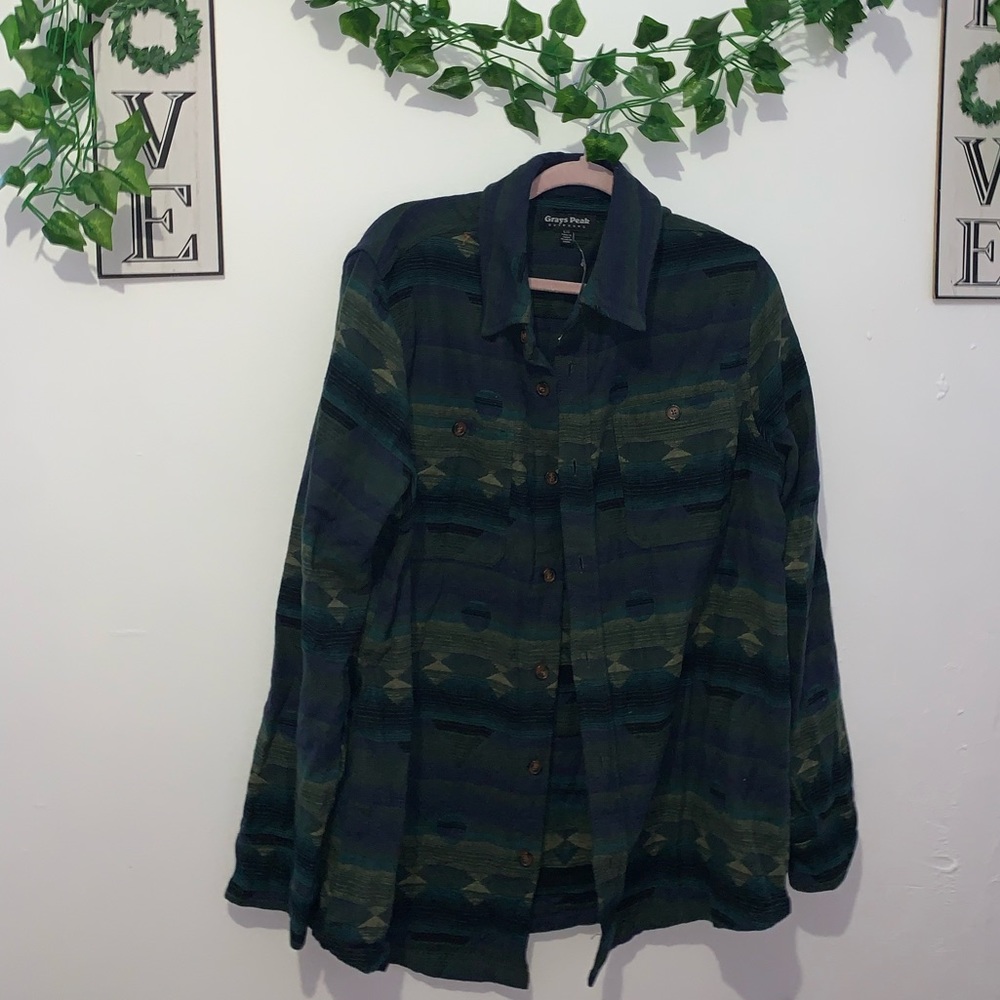 Grays Peak Outdoors
JACQUARD FLANNEL SHIRT JACKET
Dark Green - L